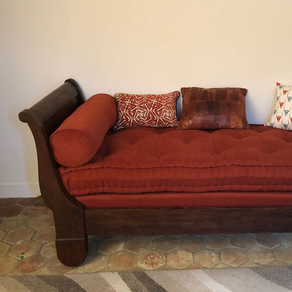 decorative mattress for a bench