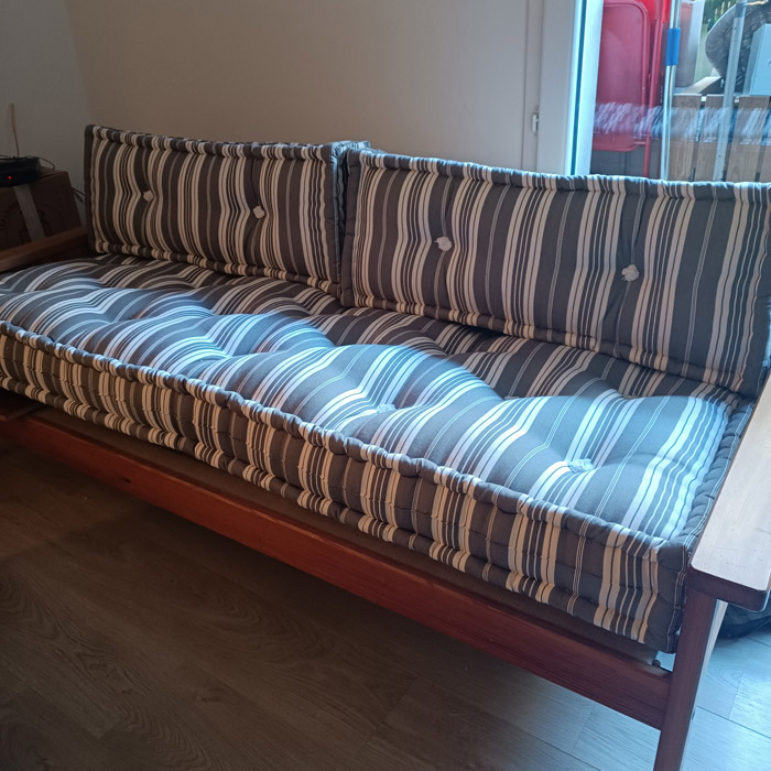 matelas-canape-raye matelas de laine & sommier tapissier | Les ateliers Le Briand