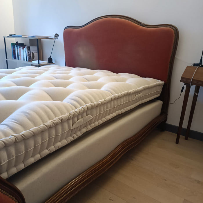 matelas-laine-bisonne Matelas en laine de mouton bisonne - fait sur mesure à Paris