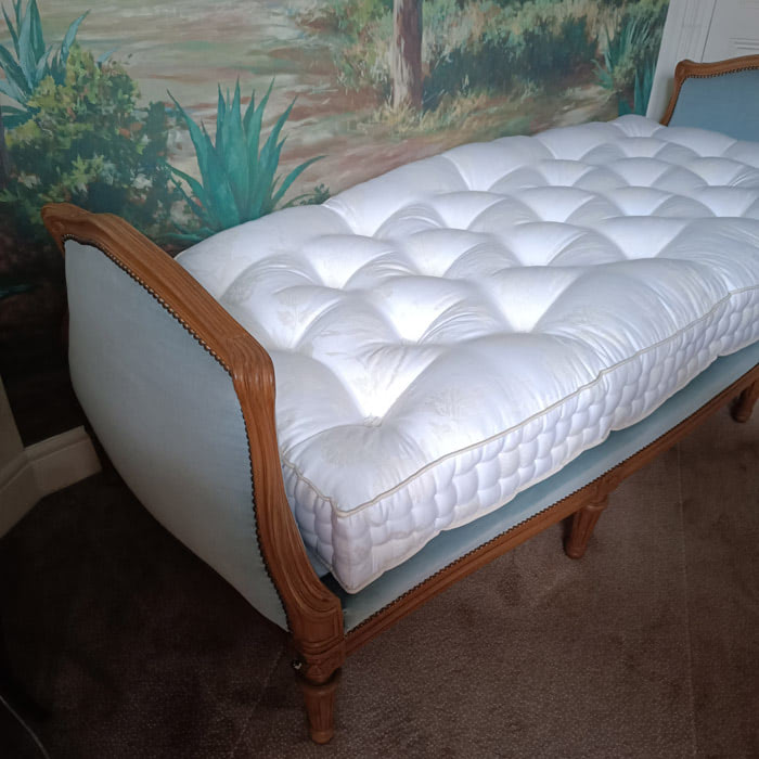 matelas-laine-damasse-blanc-bp matelas de laine & sommier tapissier | Les ateliers Le Briand