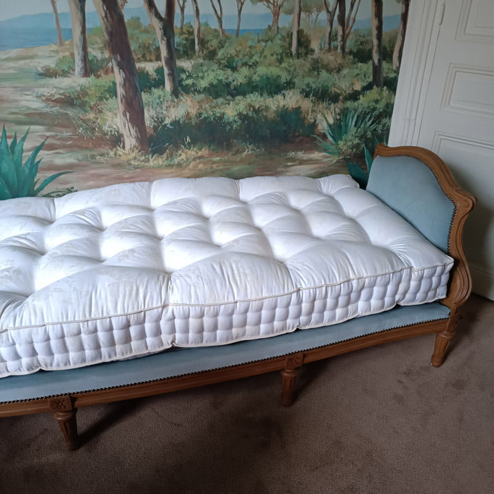 matelas-laine-mouton-damasse-blanc-bp matelas de laine & sommier tapissier | Les ateliers Le Briand