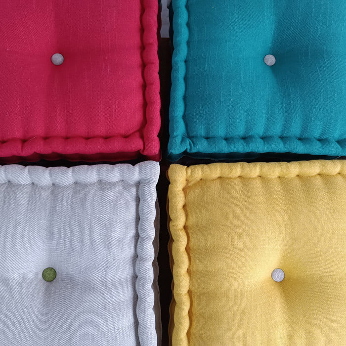 Tufted cushion Tufted cushion