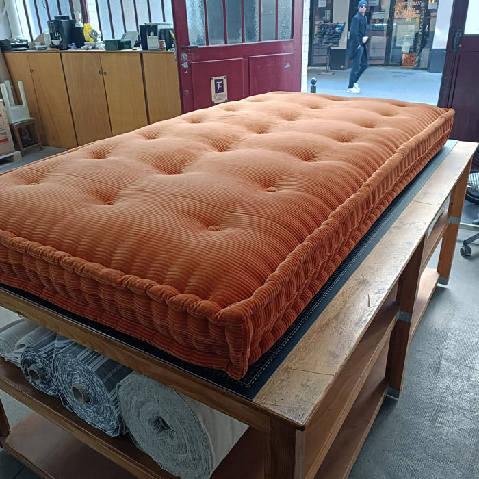Tufted bench mattress Tufted bench mattress