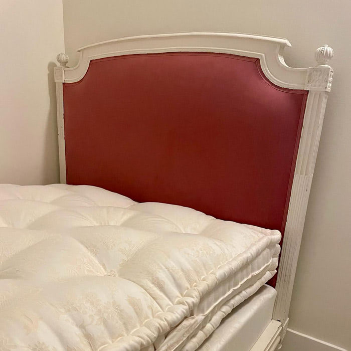 tete-de-lit-lit-louis-xvi matelas de laine & sommier tapissier | Les ateliers Le Briand