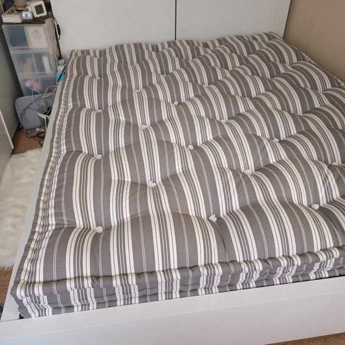 matelas-laine-raye-gris matelas de laine & sommier tapissier | Les ateliers Le Briand