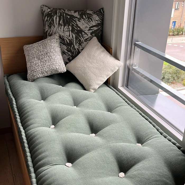 coussin-capitonne-pour-banquette matelas de laine & sommier tapissier | Les ateliers Le Briand