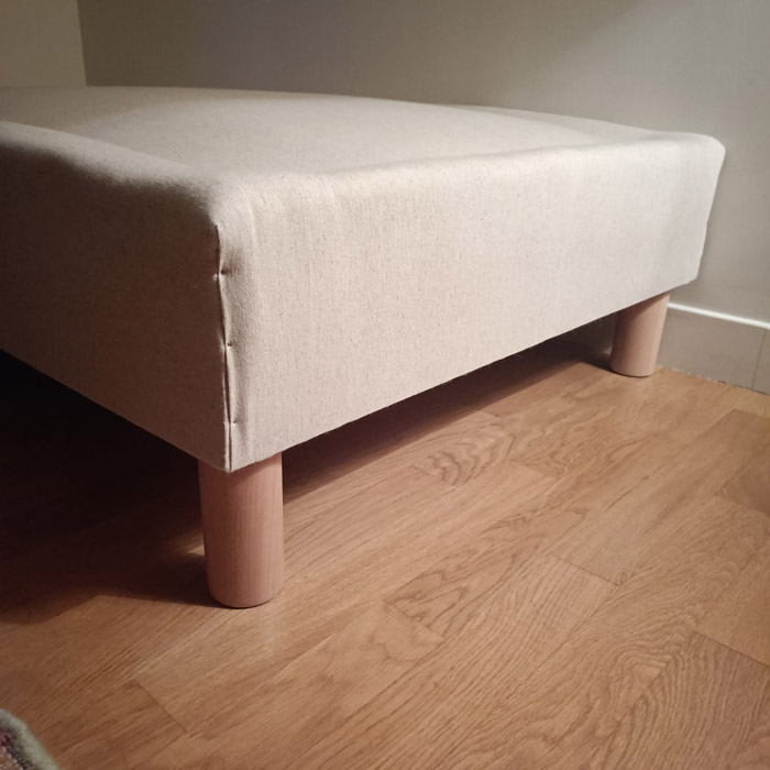 Box spring in Bisonne ticking