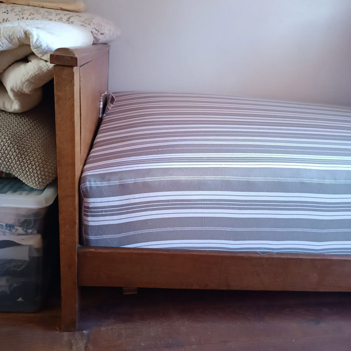 Striped sprung box spring with tight-top finish